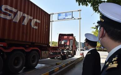 多項改革落地見效，園區(qū)海關(guān)全力服務(wù)園區(qū)高水平開放創(chuàng)新